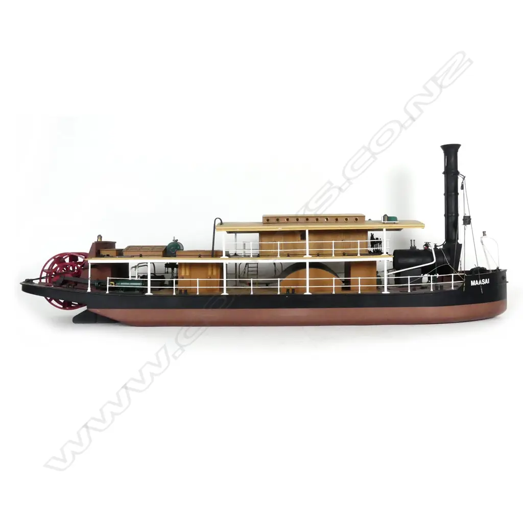A large model paddle steamer Image 1++