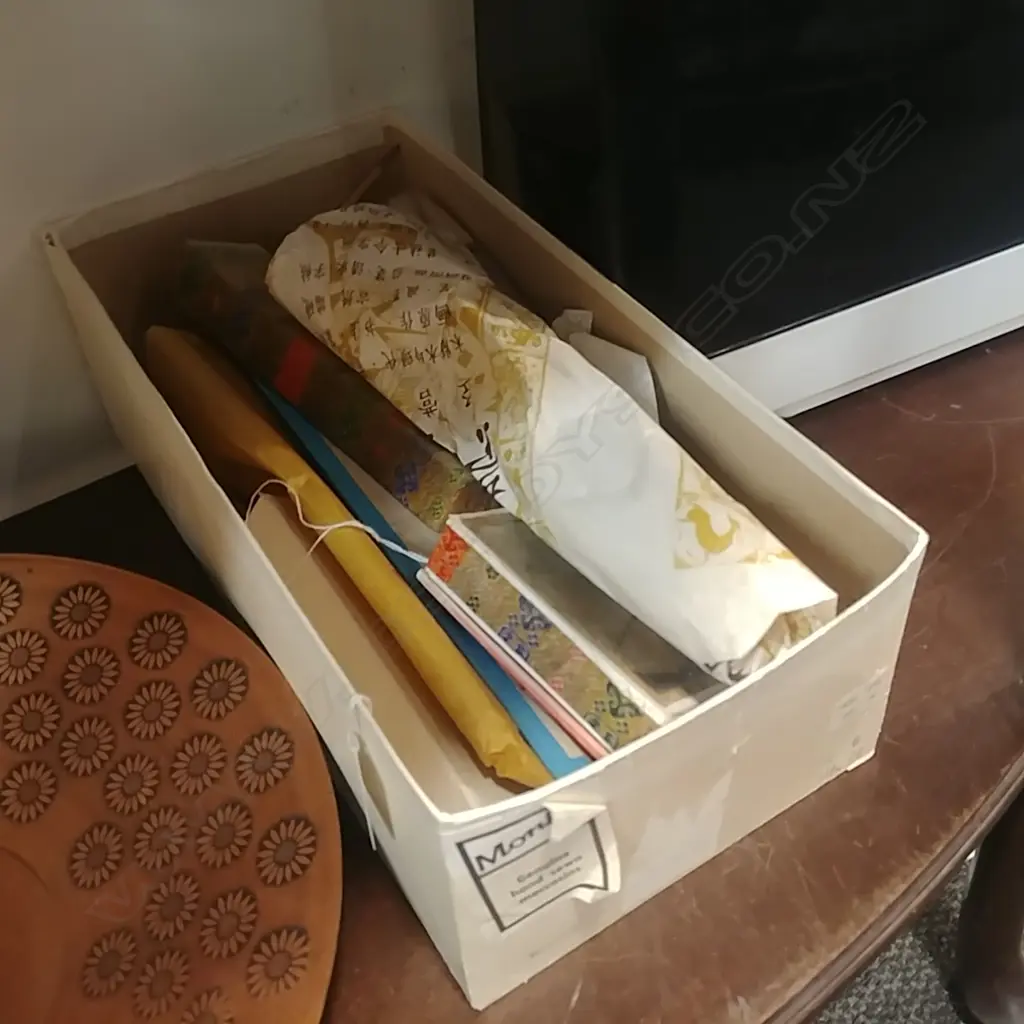 A selection of Chinese ink tablets Image 1++