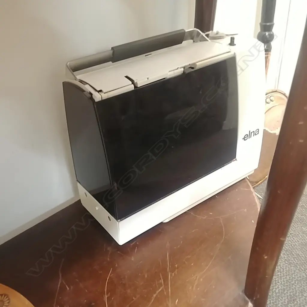 ELNA SEWING MACHINE Image 1++