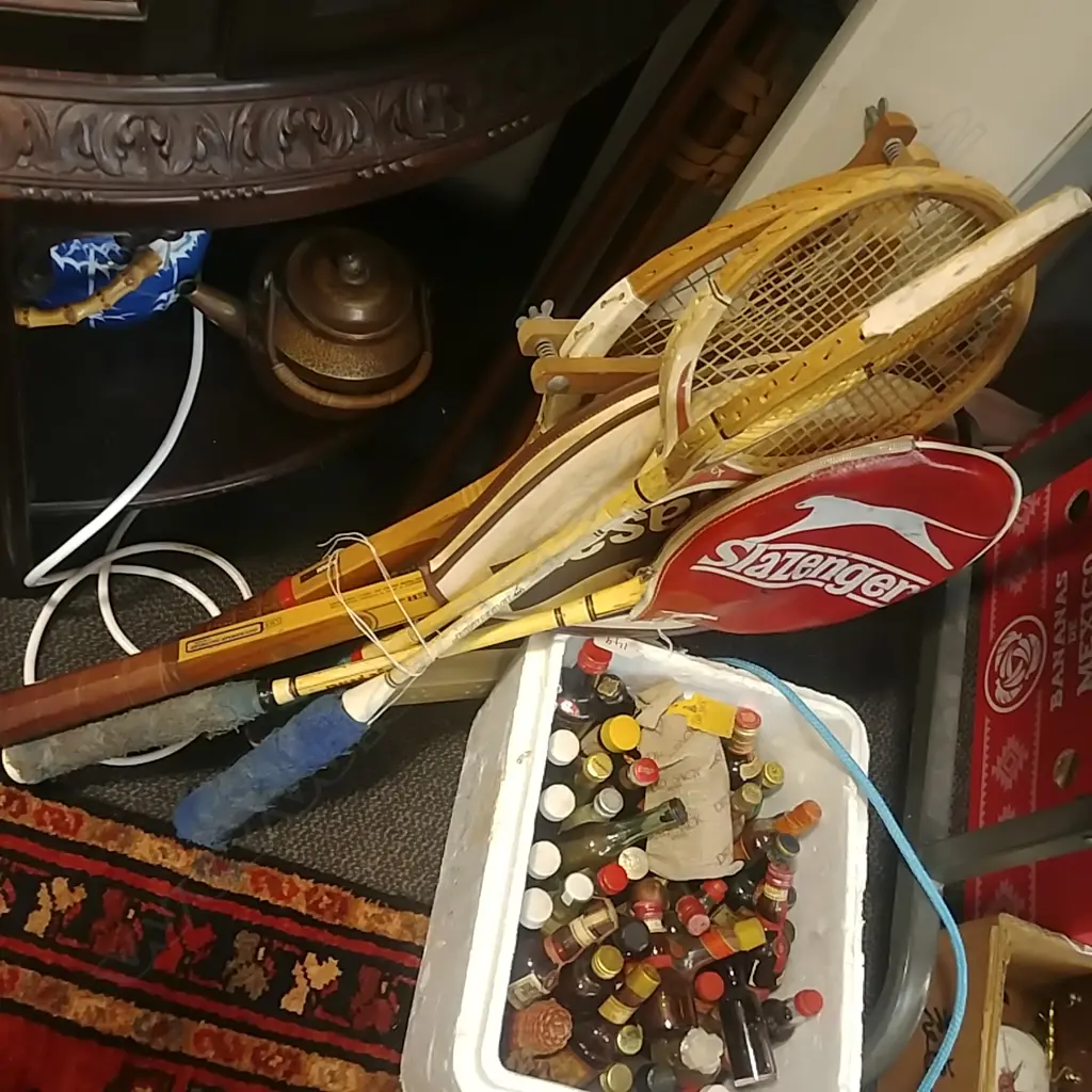COLLECTION OF VINTAGE SQUASH RACKETS  Image 1++