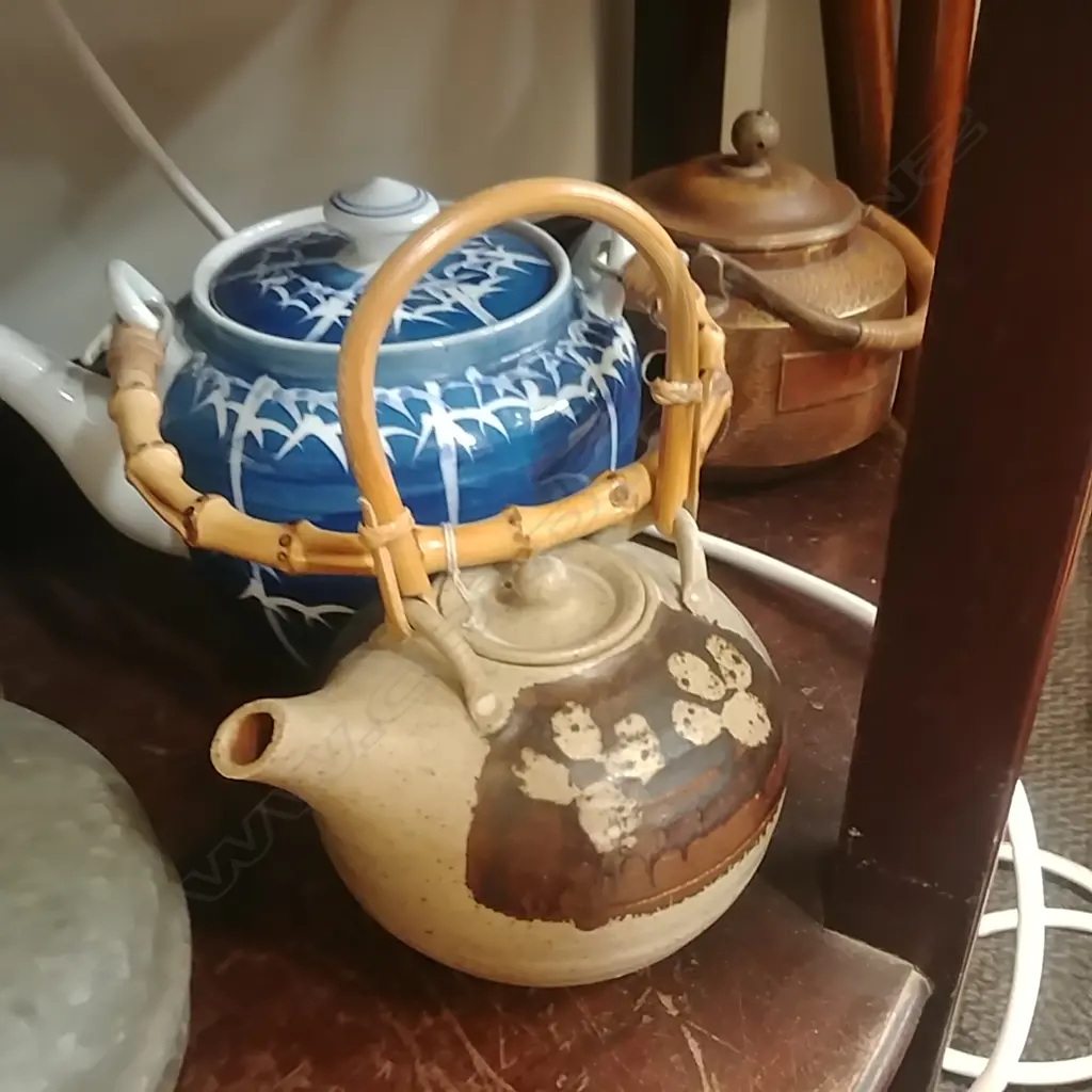 3 ORIENTAL TEAPOTS Image 1++