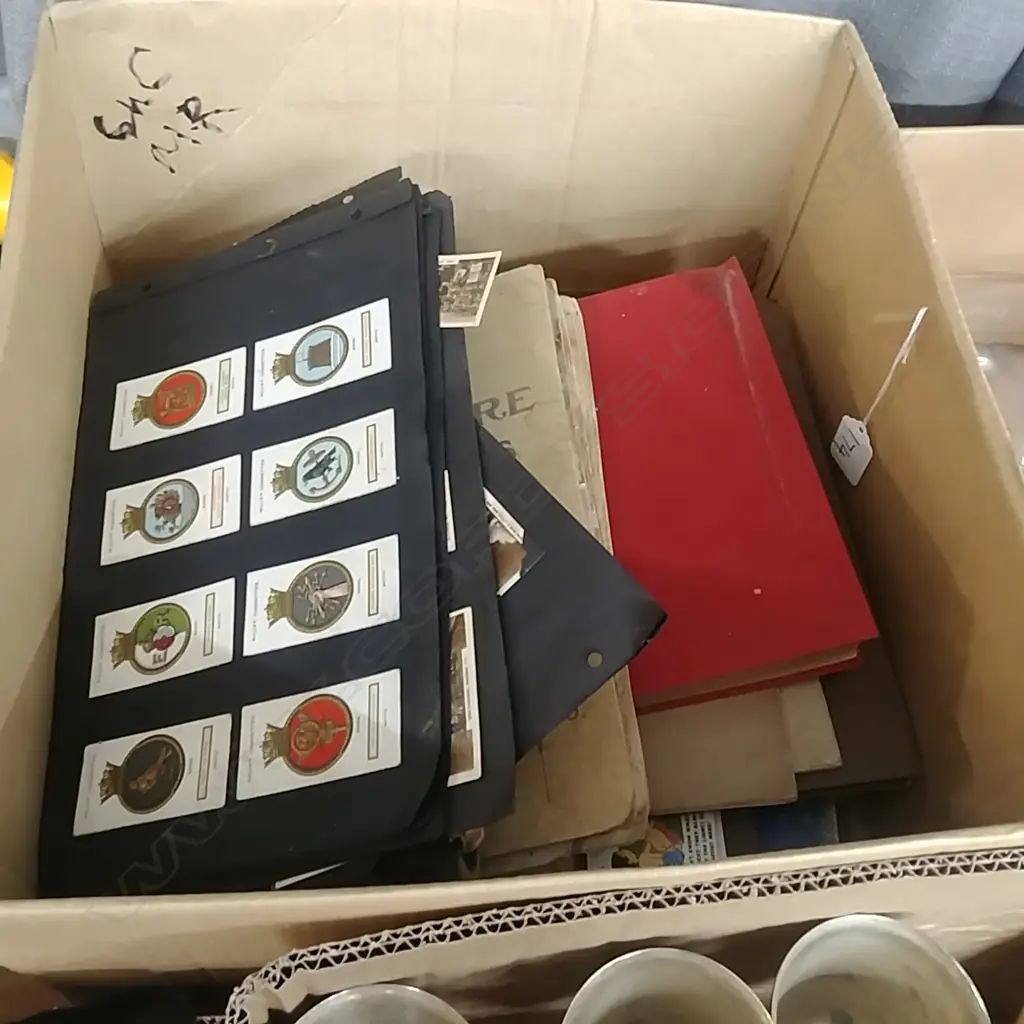 ASST CIGARETTE ALBUMS Image 1++