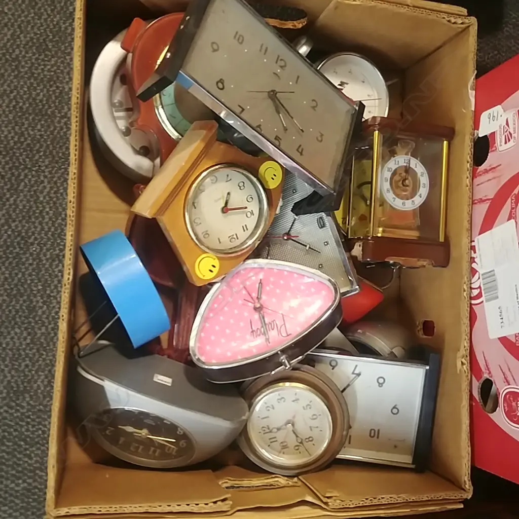 BOX OF CLOCKS Image 1++