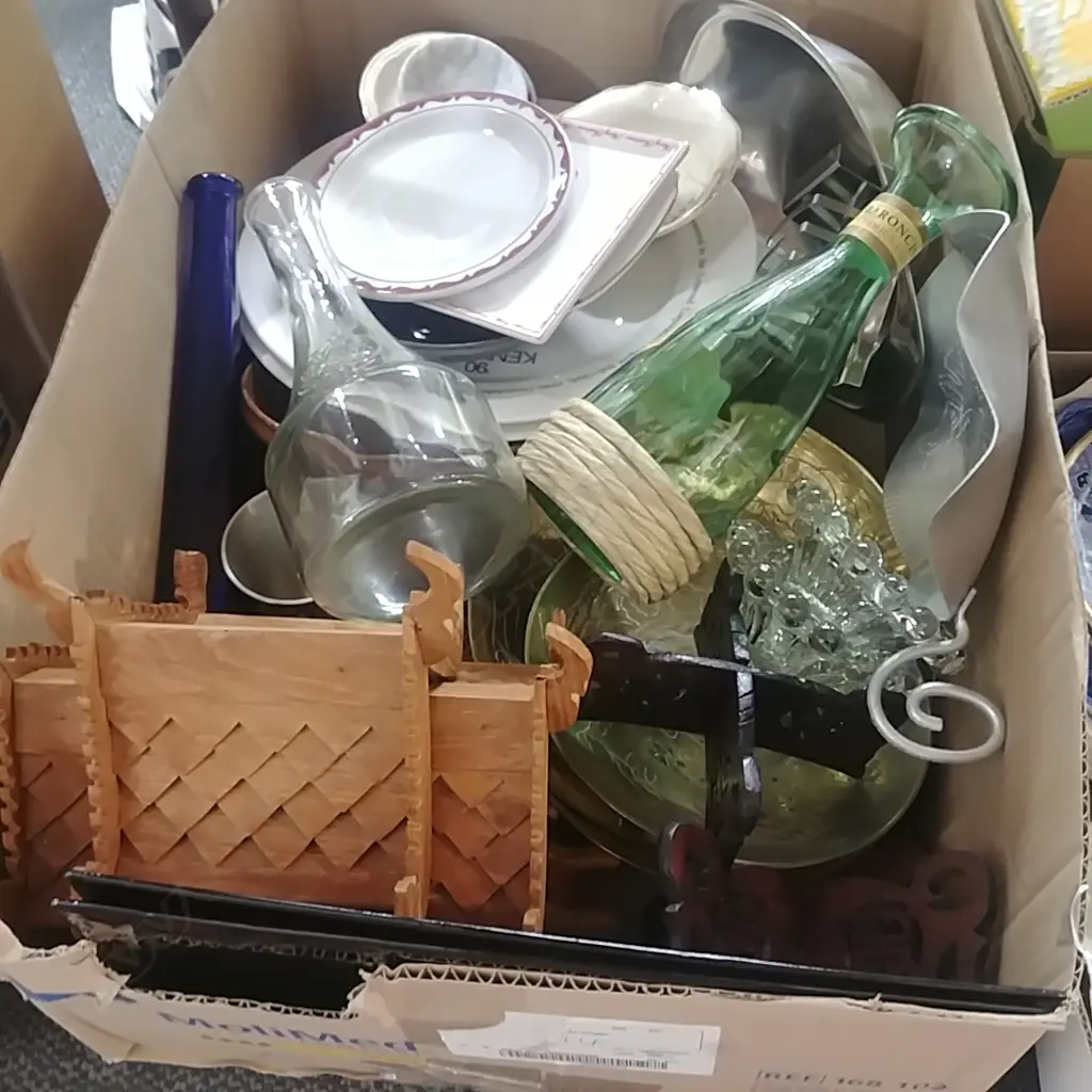 BOX LOT BRASS CHINA GLASS Image 1++