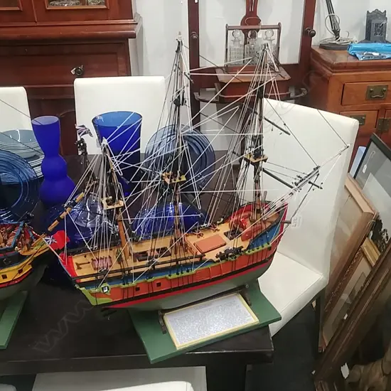 SHIPS MODEL THE ENDEAVOUR