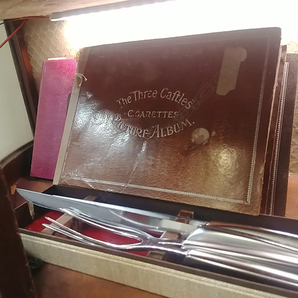 3 CIGARETTE ALBUMS Image 1++