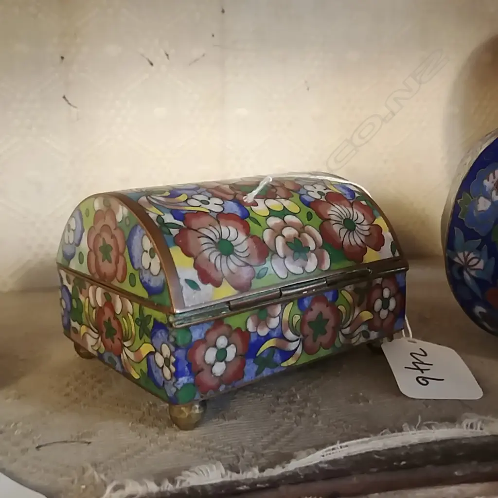 CLOISONE SMALL LIDDED BOX Image 1++