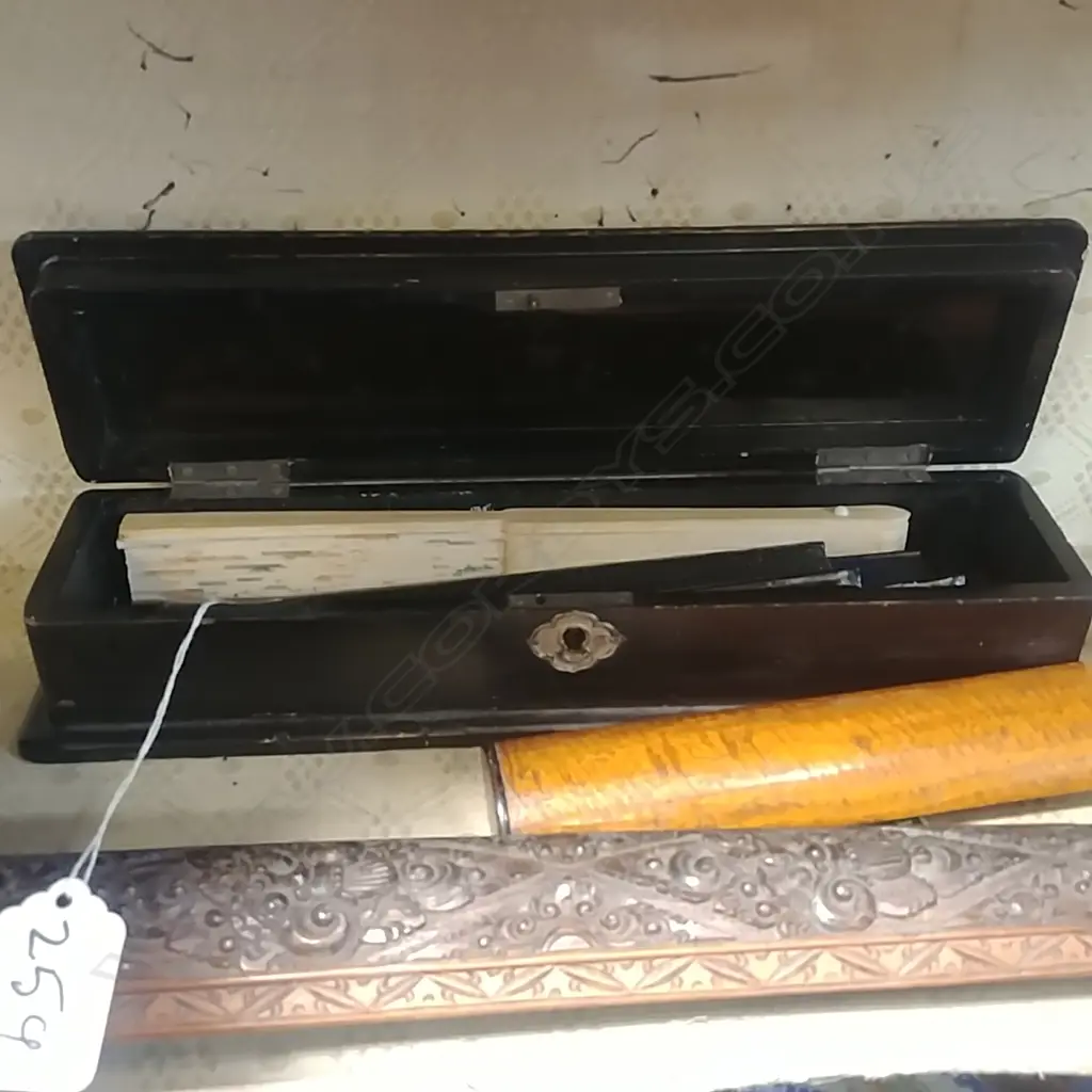 JAPANESE FAN BOX W/ 2 FANS  Image 1++