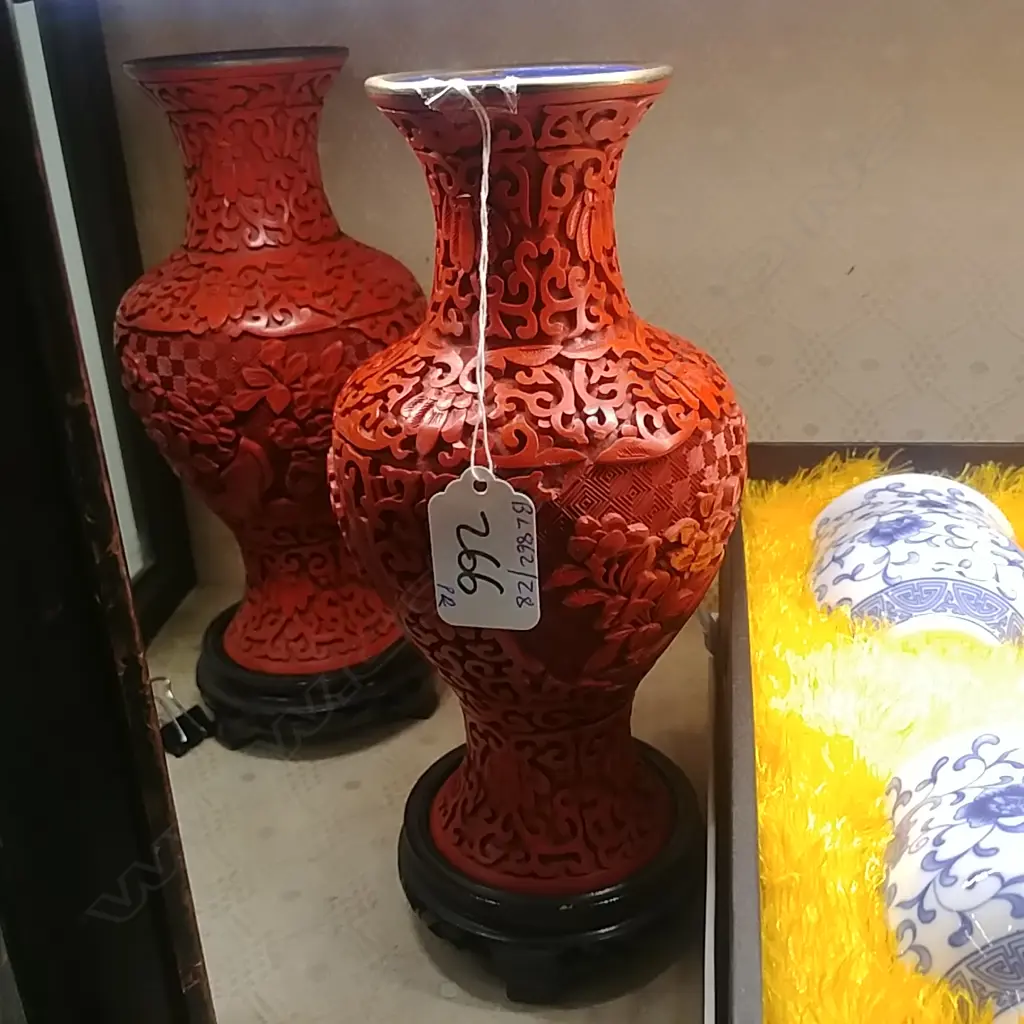 PR CHINESE RED LAQUER VASES ON STAND Image 1++