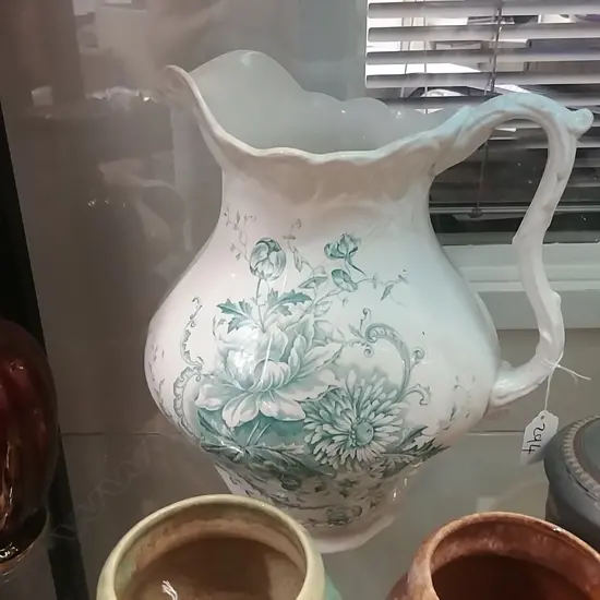 LARGE JUG (CREAM/GREEN COLOUR)