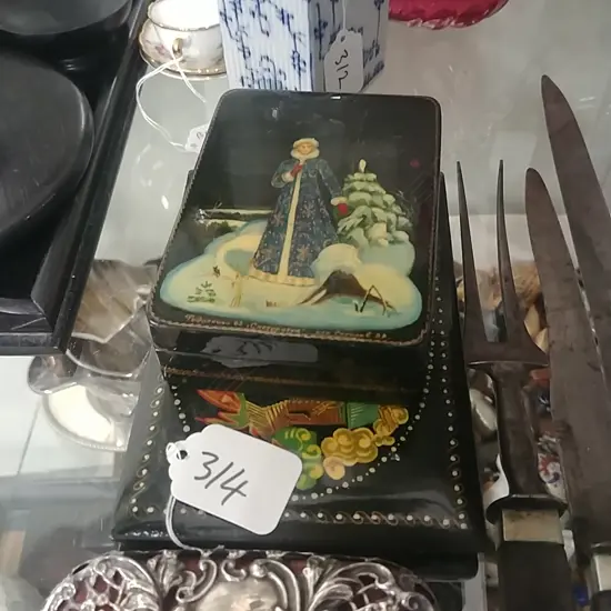 2 RUSSIAN HAND PAINTED TRINKET BOXES