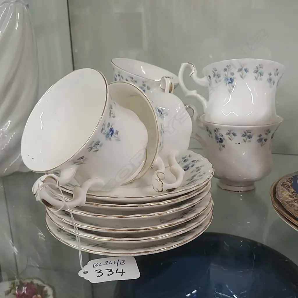 R/ALBERT MEMORY LANE TEA SET Image 1++