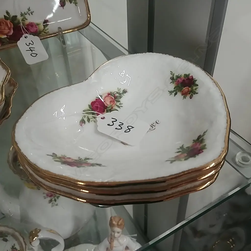 R.A OCR 3 HEART DISHES WITH LOVE Image 1++