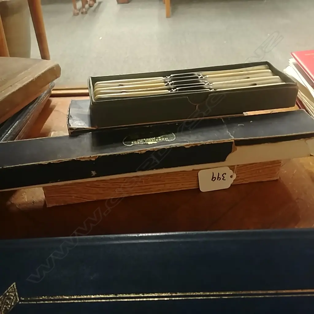 4 BOXED CUTLERY SETS Image 1++