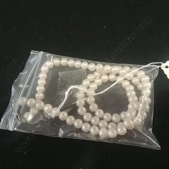 STRING OF CULTURED PEARLS