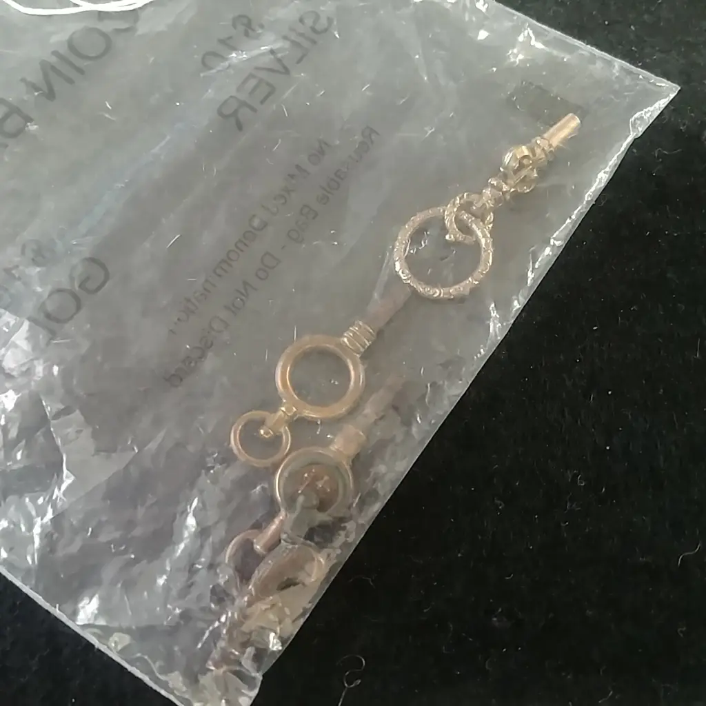 5 COLLECTABLE POCKET WATCH KEYS Image 1++