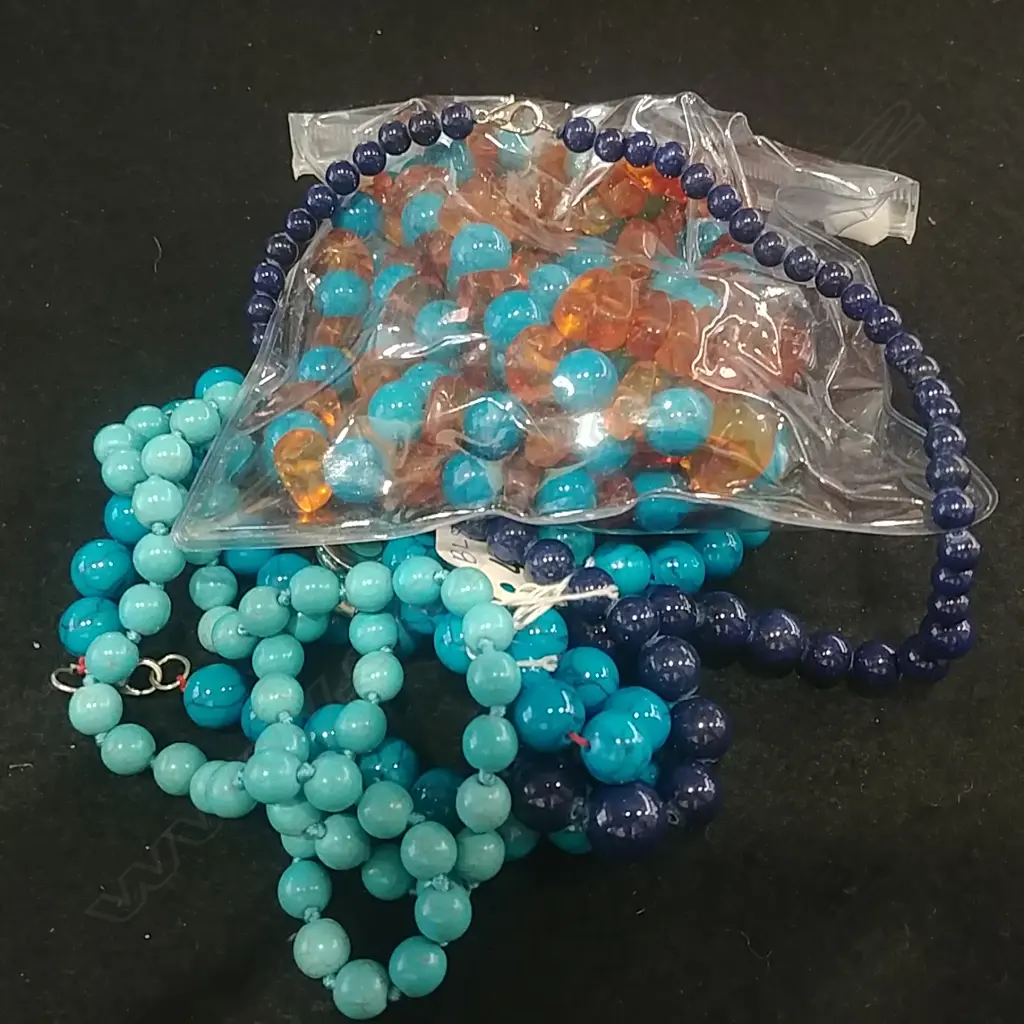 COLLECTION OF ASSORTED TURQUOISE NECKLACES  Image 1++