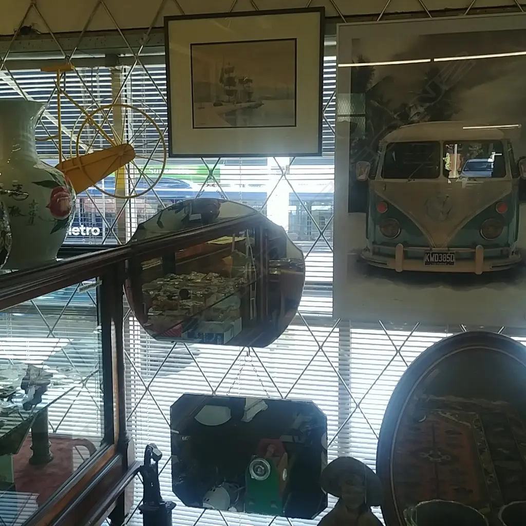 TWO HANGING MIRRORS + HARBOUR SCENE PRINT Image 1++