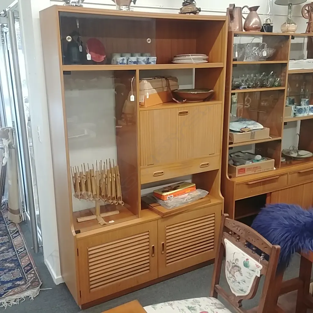 RETRO MAHOGANY VENEER WALL UNIT Image 1++
