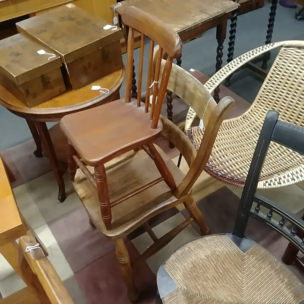 COUNTRY CHAIR + CHILD'S CHAIR Image 1++
