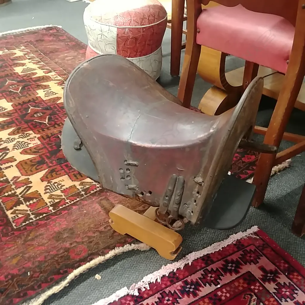 OLD MONGOLIAN SADDLE WITH SNAKESKIN FRONT Image 1++