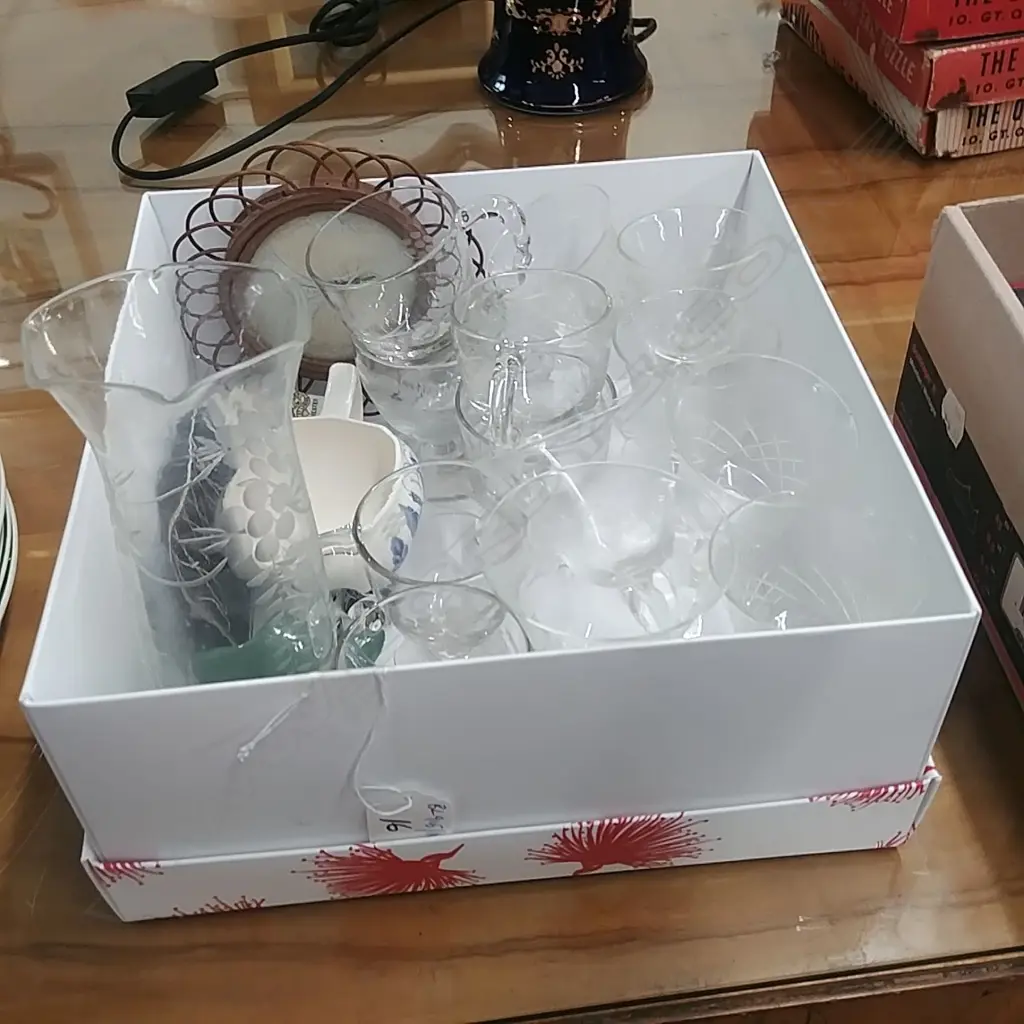 SMALL BOX CUSTARD GLASSES ETC Image 1++