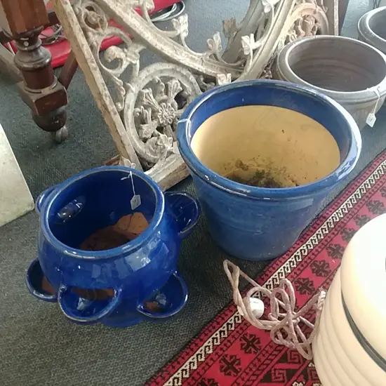 2 BLUE GARDEN POTS