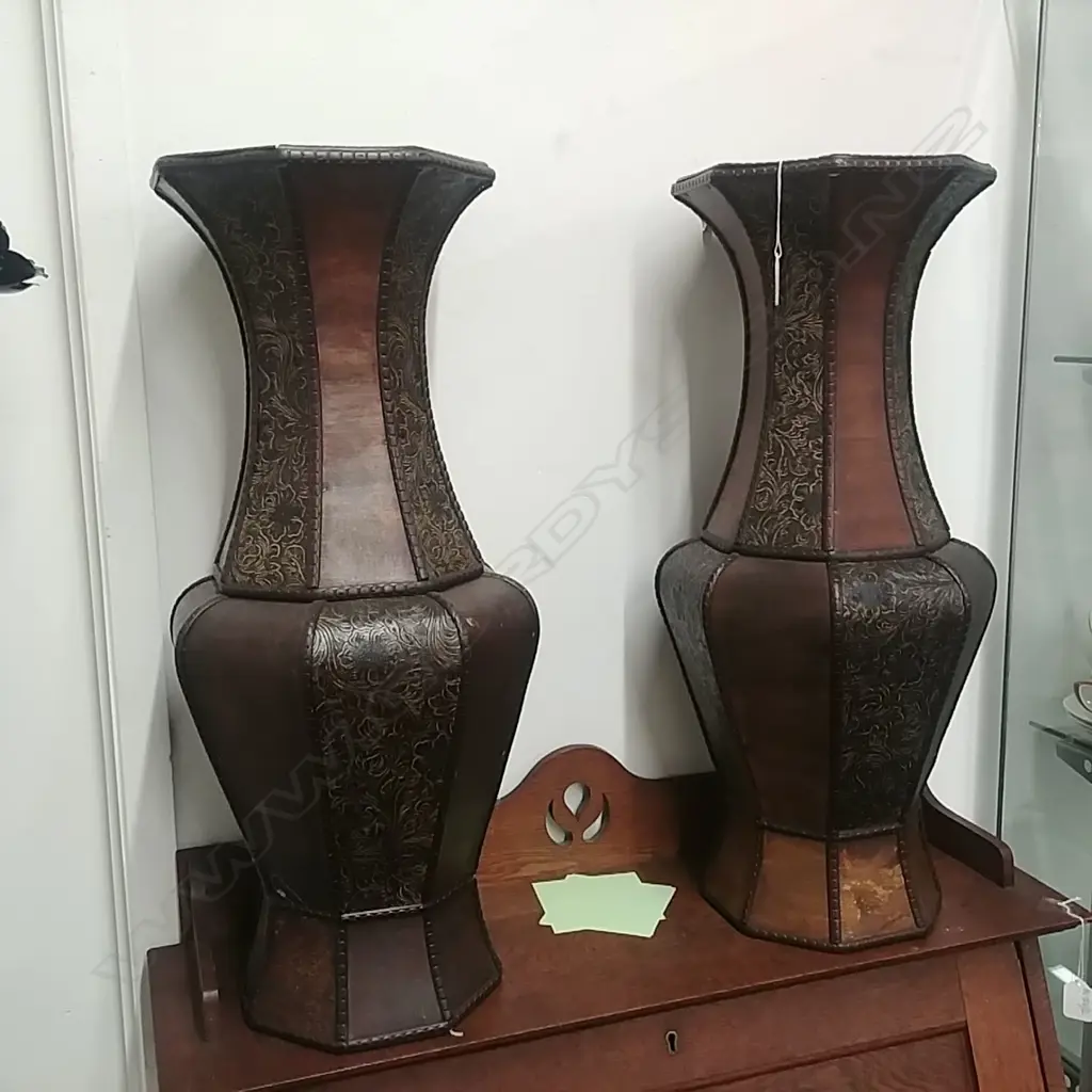 PR ORIENTAL STYLE VASES  Image 1++