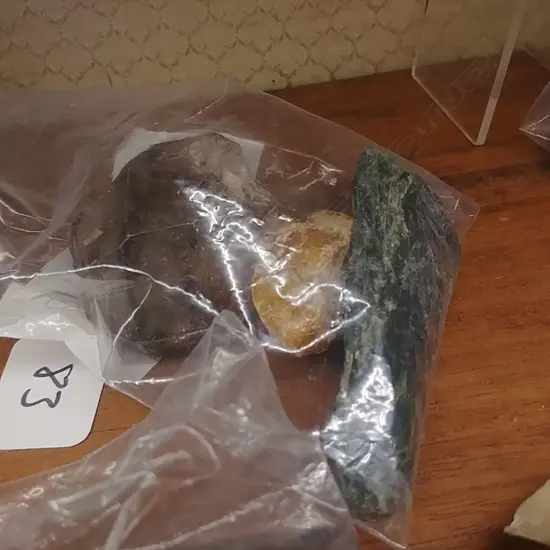 PC GREENSTONE KAURI GUM & PC QUARTZ