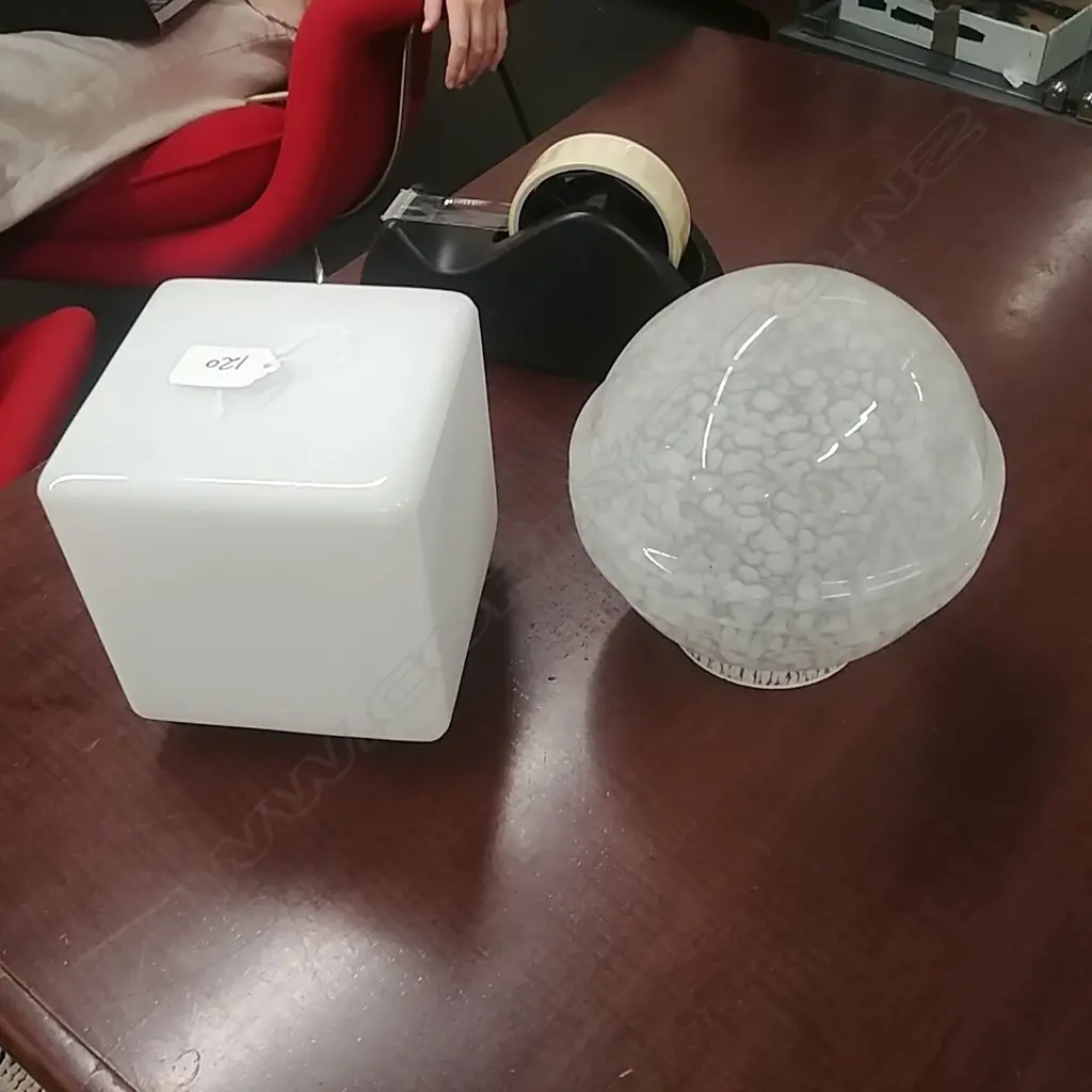 2 ART DECO LIGHT SHADES Image 1++