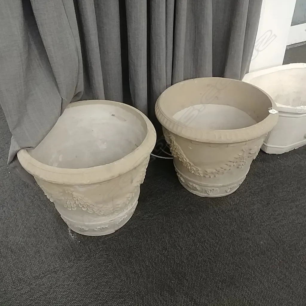 PR OF OUTDOOR PLANTERS Image 1++