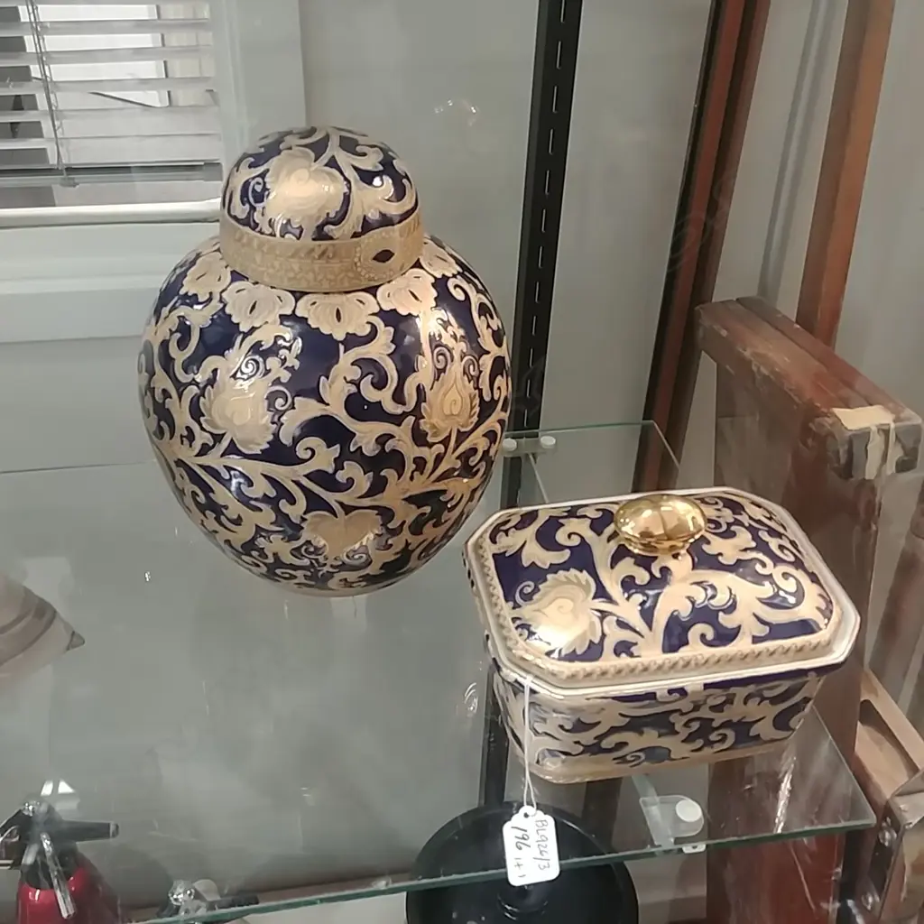 GINGER JAR &  LIDDED BOX Image 1++