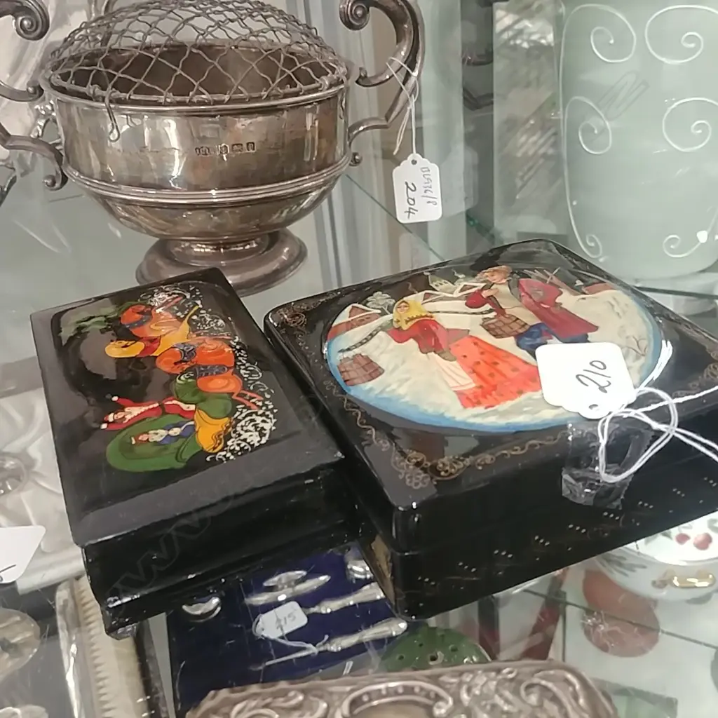 2 RUSSIAN HAND PAINTED TRINKET BOXES Image 1++