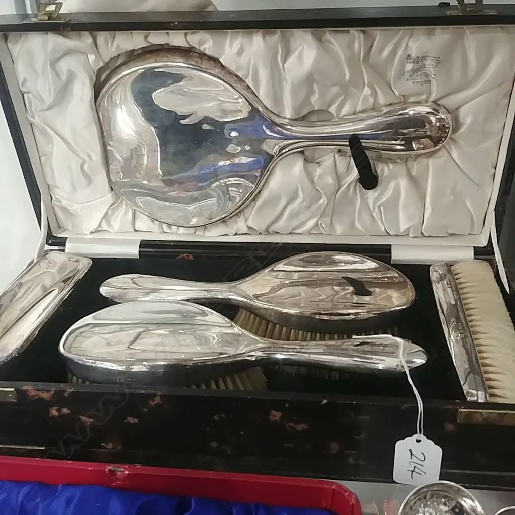 CASED S/S HAIRBRUSH SET Image 1++