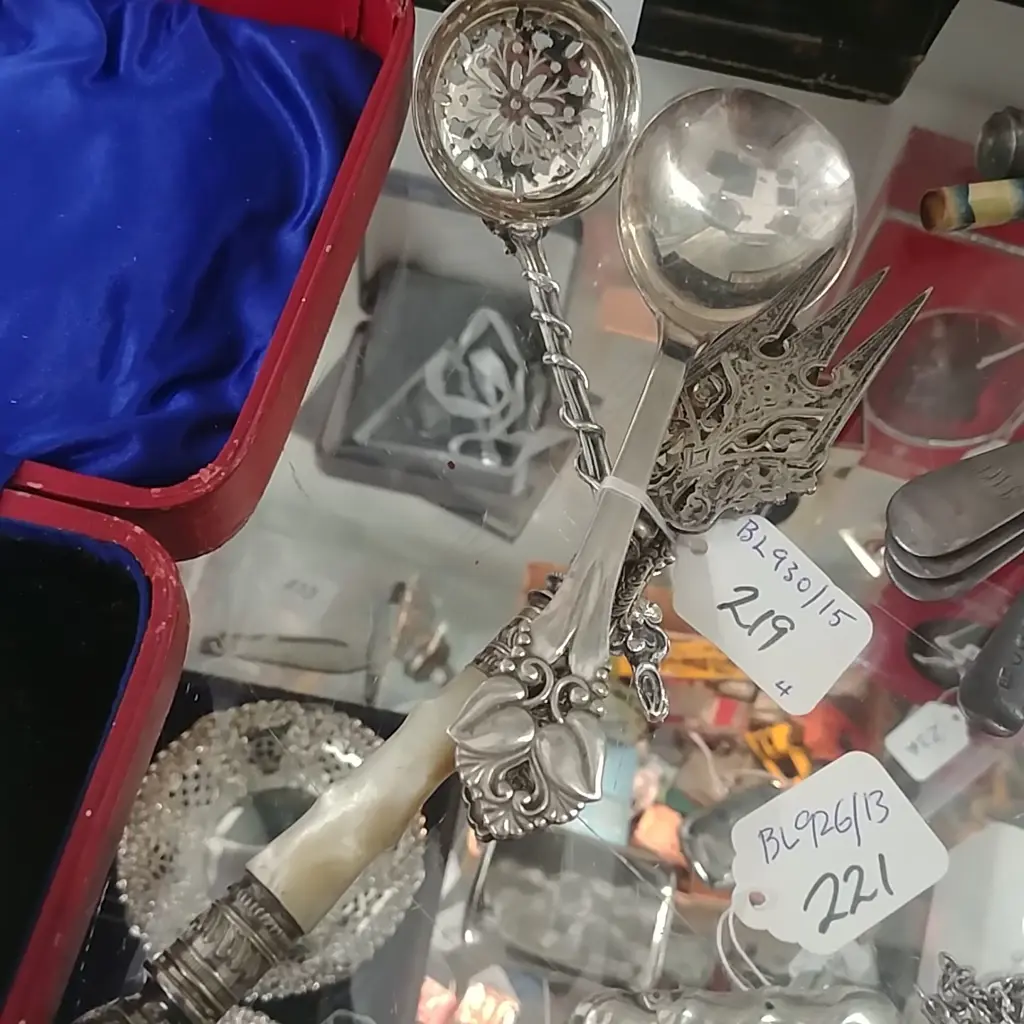 4 PCS CUTLERY Image 1++