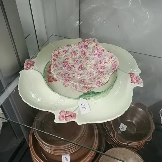 CARLTONWARE PLATTER & AOF COMPORT