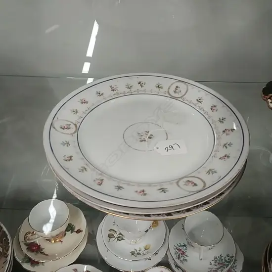 3 19THC CONTINENTAL SIDE PLATES