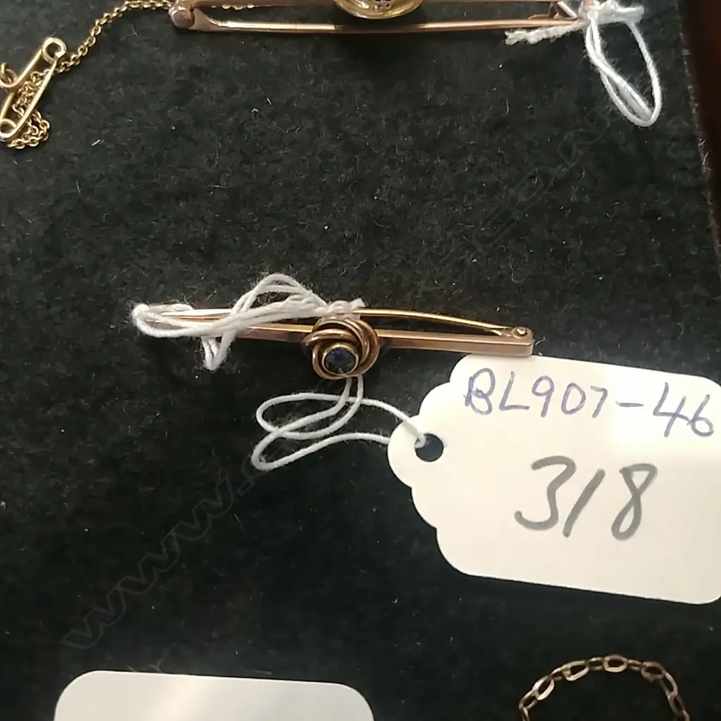 9CT GOLD AND SAPPHIRE BROOCH 2.36GM (PS) Image 1++