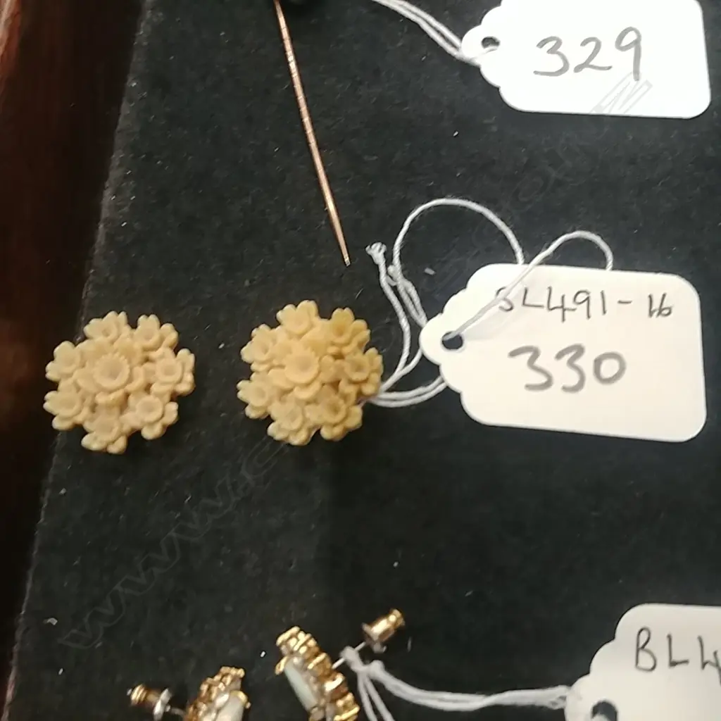 FAUX IVORY EARRINGS Image 1++