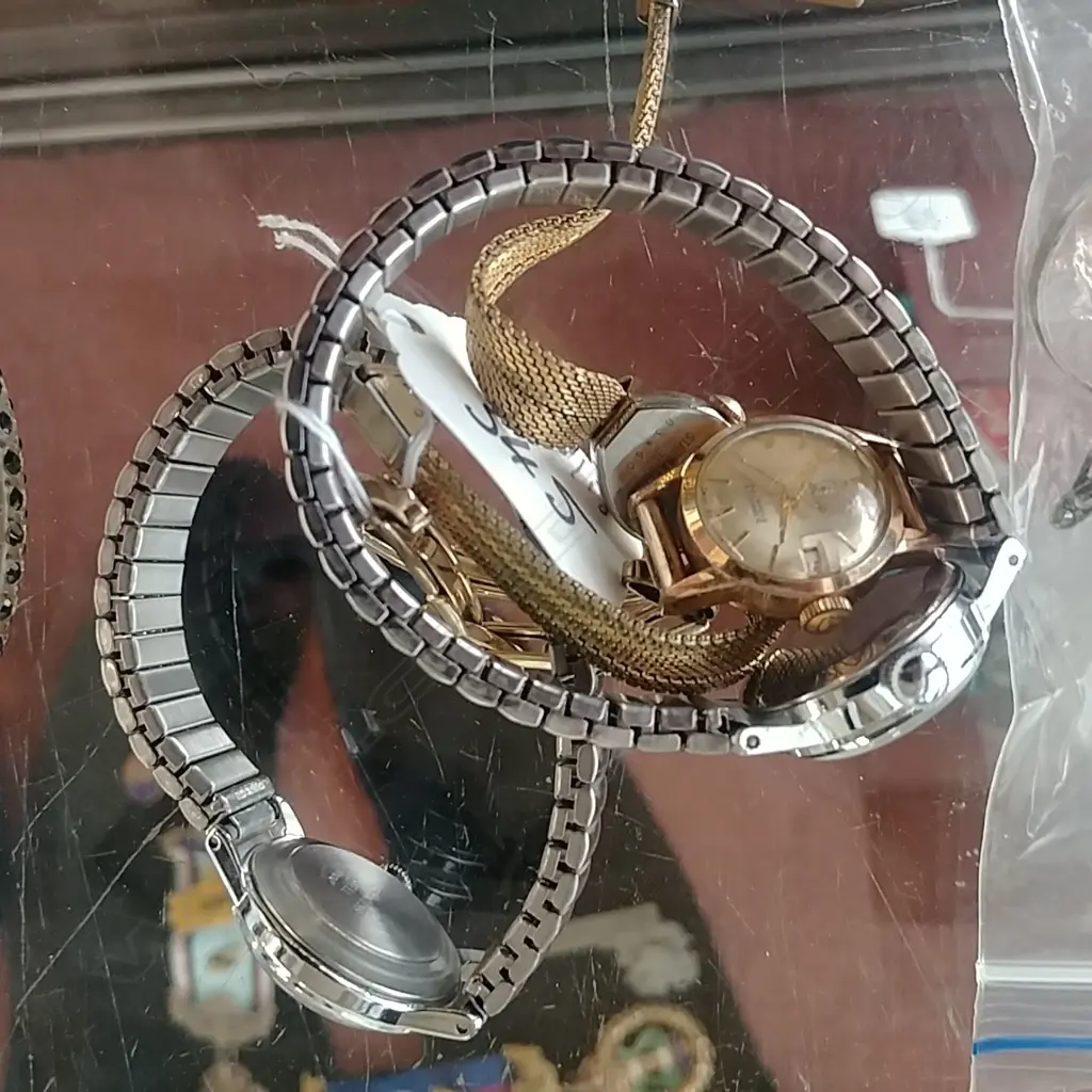 4 VINTAGE LADIES WATCHES  Image 1++