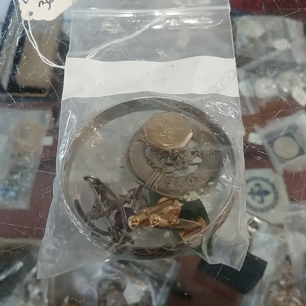 PARKER PEN,LIFEBUOY,THISTLE BROOCHES,BANGLE, G/PLATED LOCKET,CUFFLINKS (RF) Image 1++