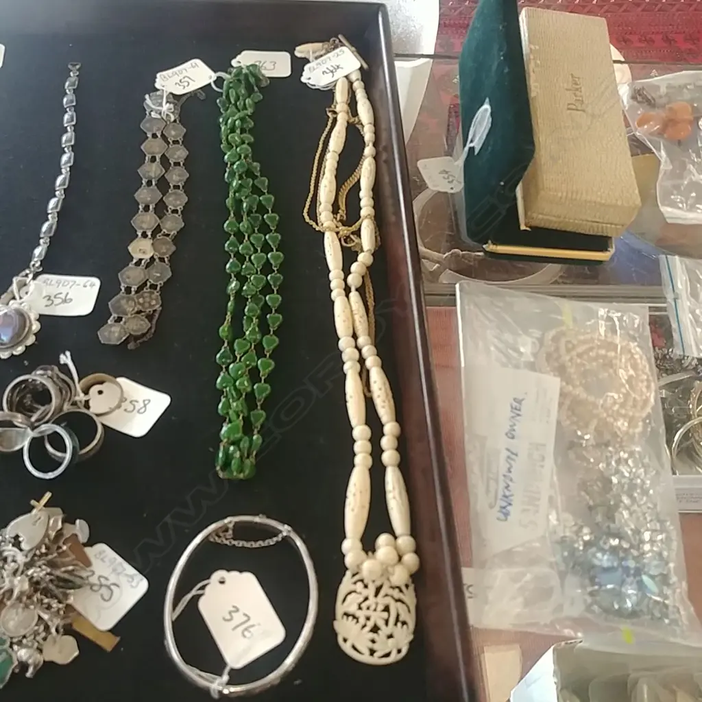 CARVED BONE NECKLACE & COSTUME CHAINS (AA) Image 1++