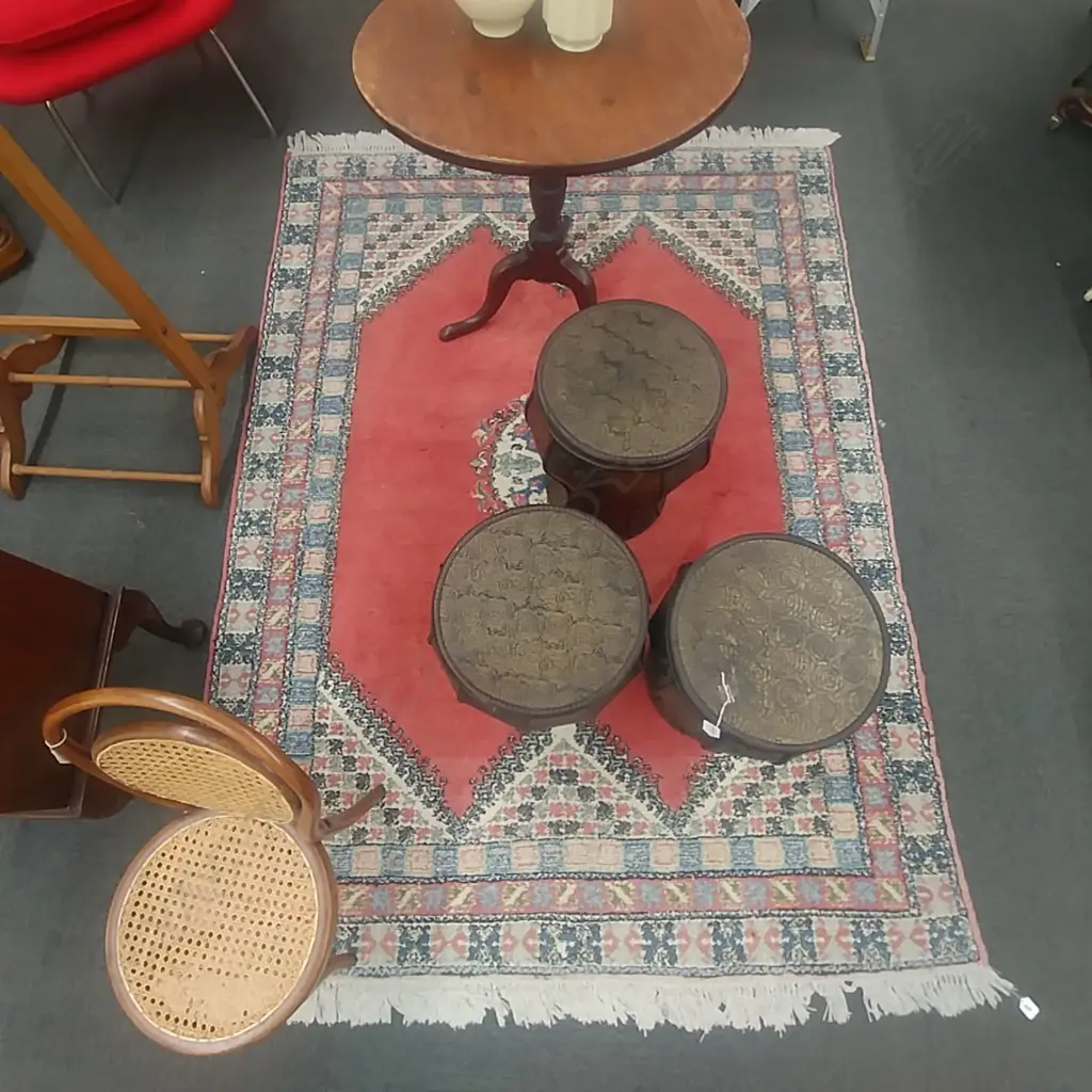 RED PERSIAN RUG Image 1++