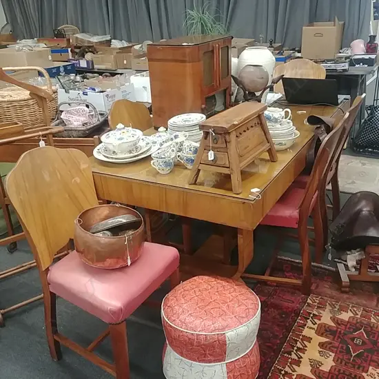 DECO MAPLE VENEER DINING TABLE W/ 6 CHAIRS