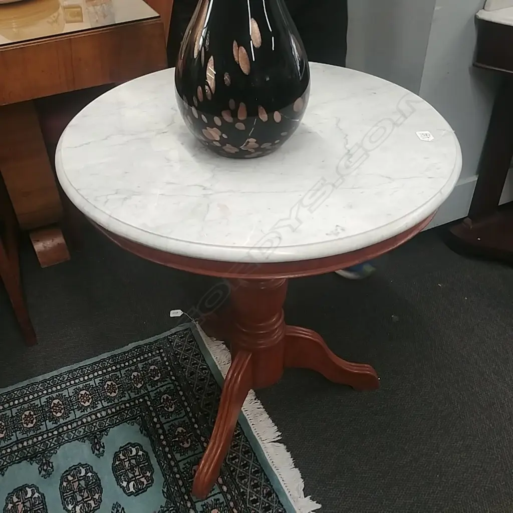 MARBLE TOP  SIDETABLE Image 1++