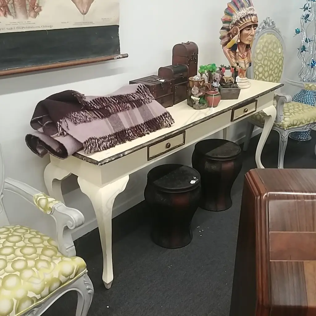 FRENCH STYLE SIDEBOARD Image 1++