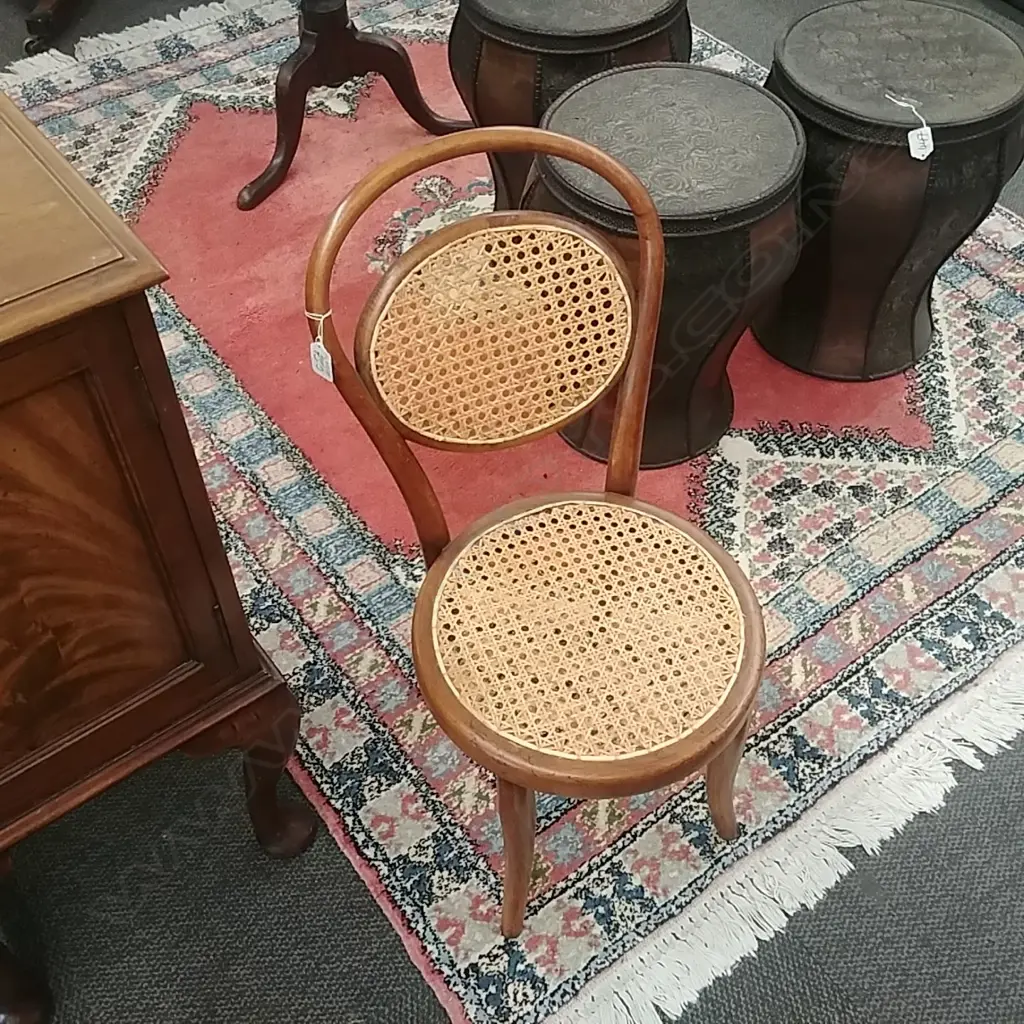 CHILD ANTIQUE WOODEN CHAIR Image 1++