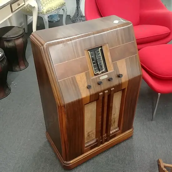 GOLDEN KNIGHT FLOOR STANDING VALVE RADIO WORKING