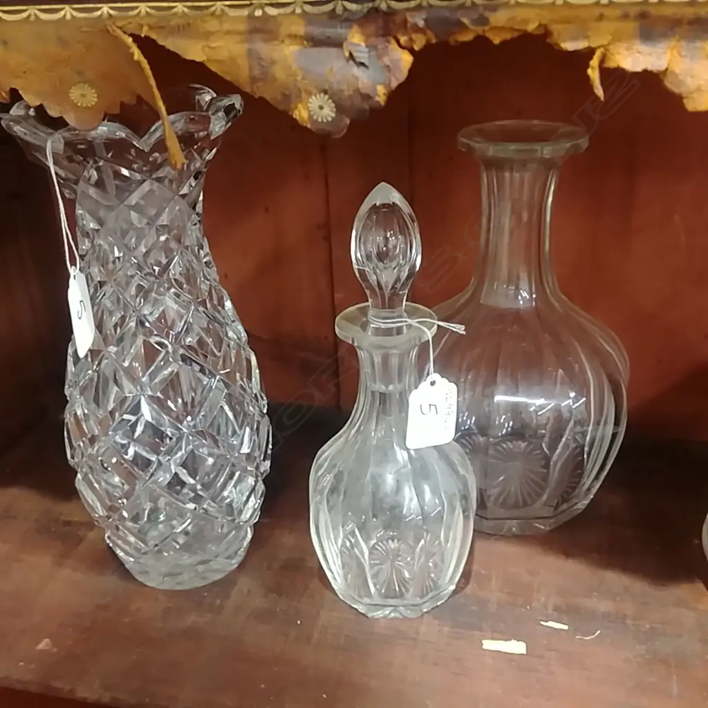 DECANTERS AND VASE Image 1++