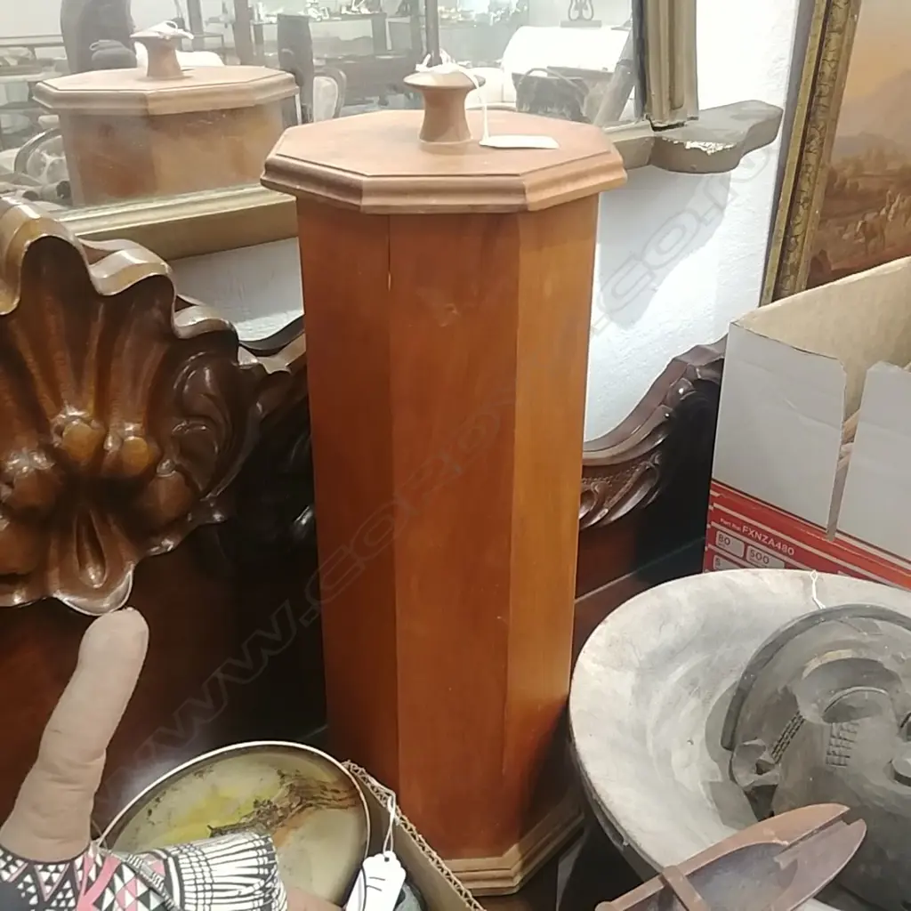 KAURI TALL BOX Image 1++